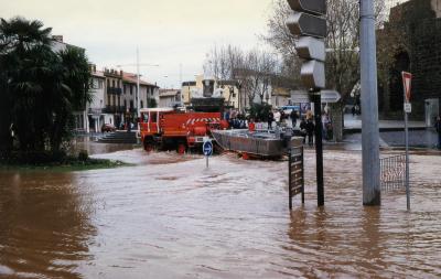 Conception Bateau professionnel aluminium fond plat